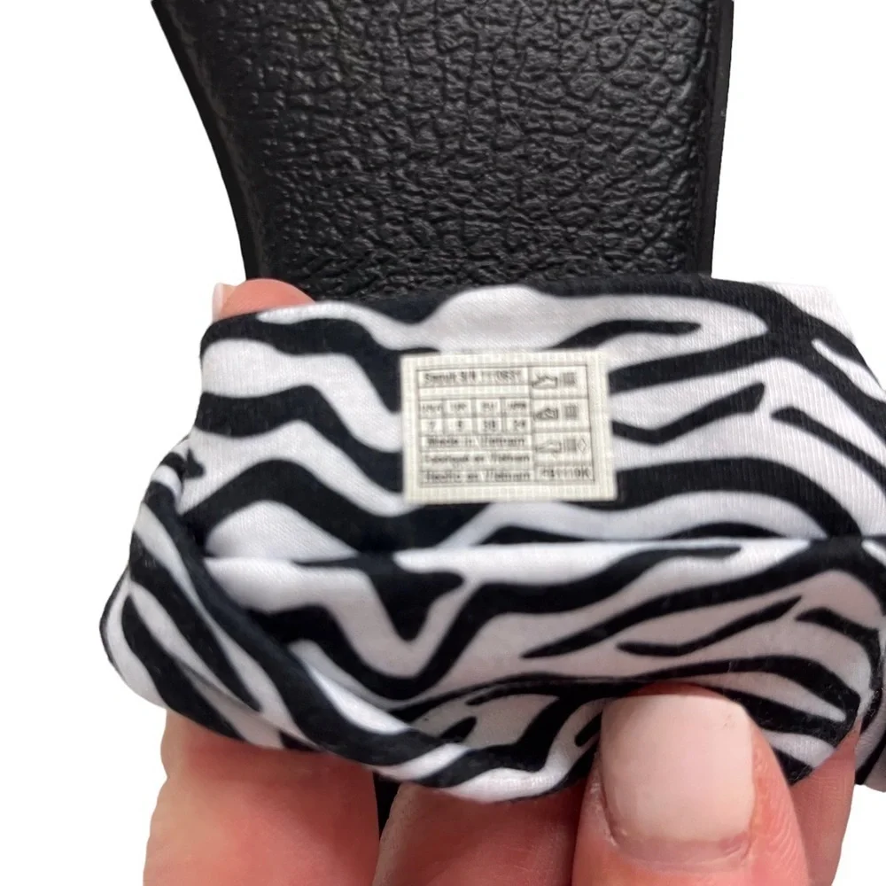 Sanuk Yoga Sling Sandals Zebra Print Size 7 Vegan Sandals